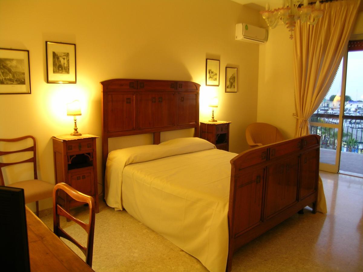 Bed and Breakfast B.&B Margaret'S House Milazzo Exterior foto